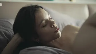 Anna Zavtur, Sofya Arzhanykh, Irina Pautova - Cicadas (Tsikady) s01e05 (2023)