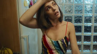 Sara Batuecas, Ángela Aguilar, Monica Umbral - Confesiones Chin Chin (2024)