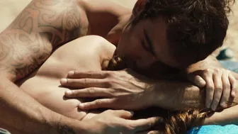 Kasia Smutniak, Carolina Crescentini – Allacciate le cinture (2014)