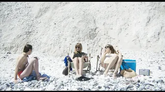Victoria Carmen Sonne, Emma Sehested Hoeg, Charlotte Munch - Sombra (2017)