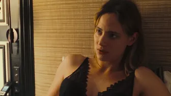 Nora Arnezeder - L'enfant du paradis (2022)