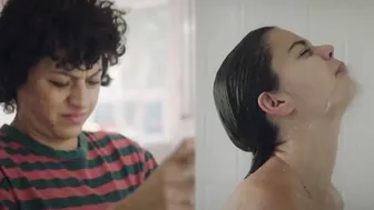Alia Shawkat, Laia Costa - Duck Butter (2018)