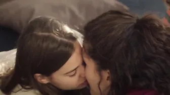 Alia Shawkat, Laia Costa - Duck Butter (2018)