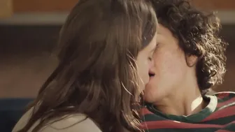 Alia Shawkat, Laia Costa - Duck Butter (2018)