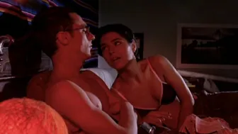 Elisabetta Rocchetti, Cristina Brondo, Chiara Conti - Do You Like Hitchcock (Ti piace Hitchcock) (2005)