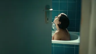 Ioana Iacob - Wir könnten genauso gut tot sein (2022)