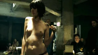 Andrea Carballo, Macarena Gomez, Vanessa Oliveira – Carne de neon (2010)