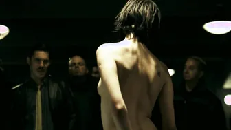 Andrea Carballo, Macarena Gomez, Vanessa Oliveira – Carne de neon (2010)