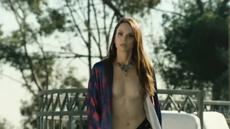 Kabby Borders, Tory Taranova, Laurie Fortier - Exposed s01 (2017)