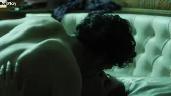 Valentina Romani, Maria Esposito, Serena de Ferrari - Mare Fuori s0 e01e03e06 (2023)
