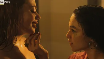 Valentina Romani, Maria Esposito, Serena de Ferrari - Mare Fuori s0 e01e03e06 (2023)