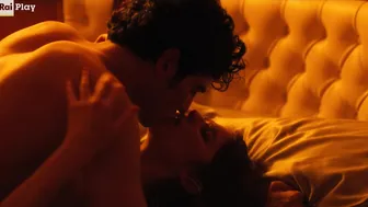Valentina Romani, Maria Esposito, Serena de Ferrari - Mare Fuori s0 e01e03e06 (2023)