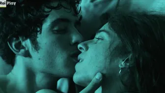 Valentina Romani, Maria Esposito, Serena de Ferrari - Mare Fuori s0 e01e03e06 (2023)